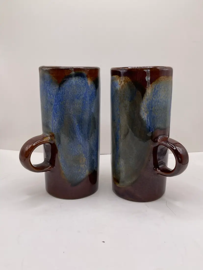 Vintage Caffe D’Vita Beautiful Drip Glaze Art POTTERY Expresso Mugs Set Of 2