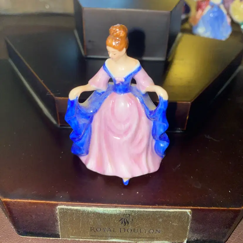 #11- 25% Off Sale - Royal Doulton Pretty Ladies Miniature Bone China Figurine Belle 1996 2"+ (was $24)