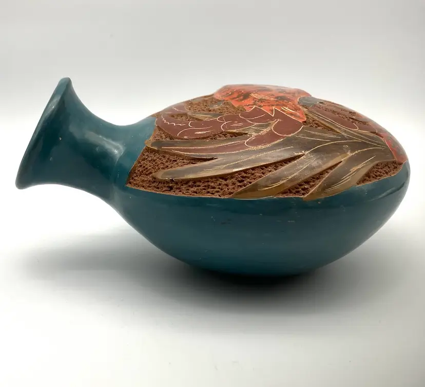 BIN - Vintage Handmade Carved Nicaraguan Pottery Vase Or Water Jug With Crab