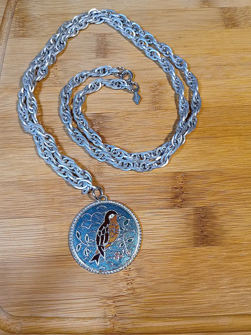 Sarah Coventry bird pendant and chain
