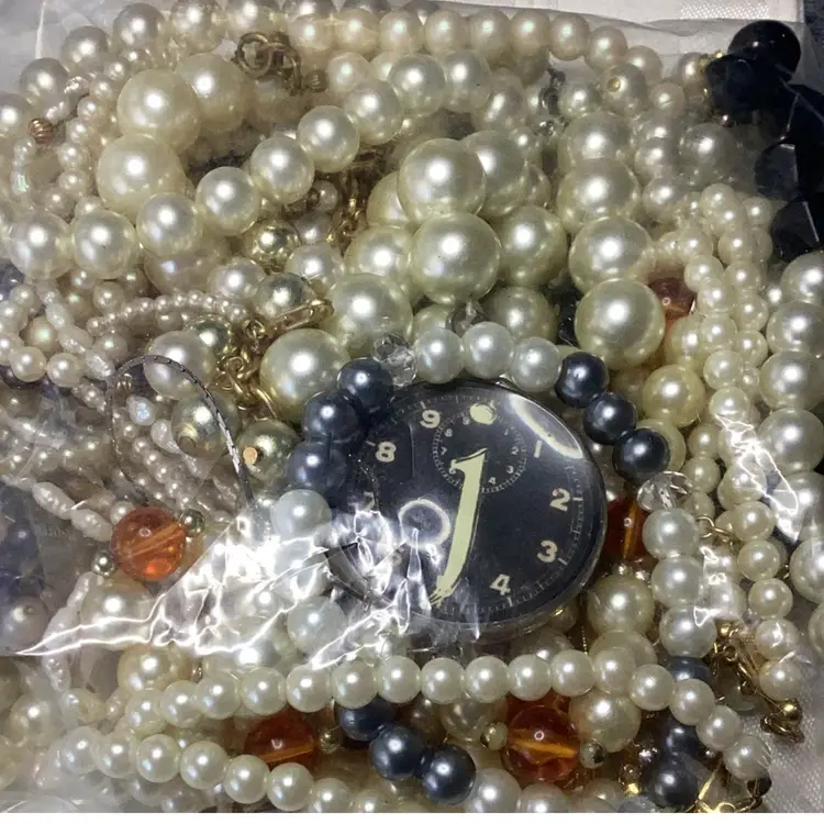 Vintage To Modern Jewelry Lot 38