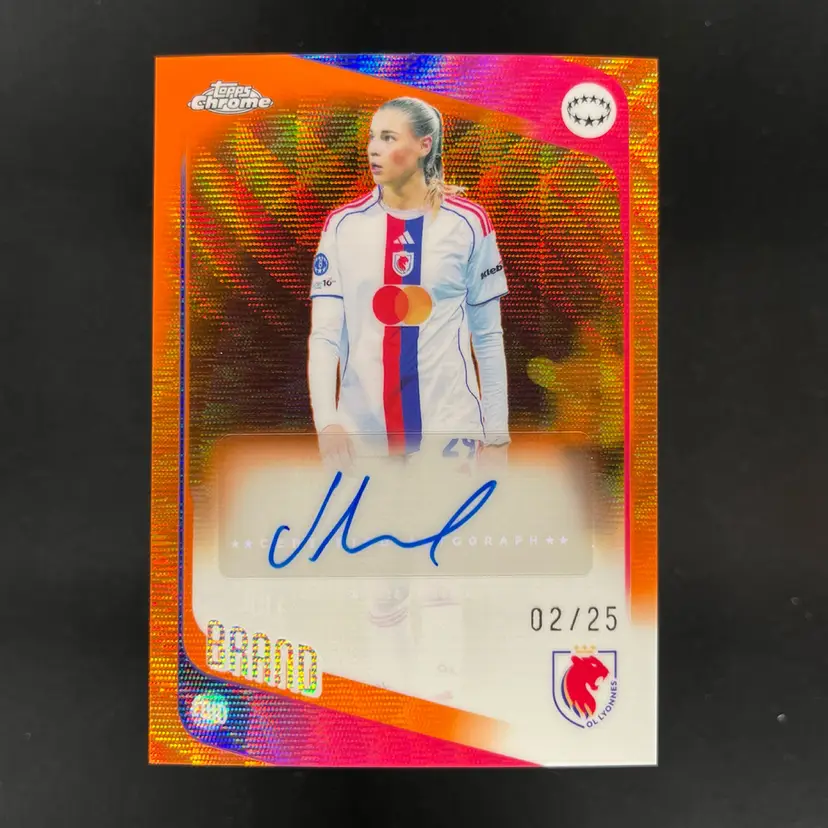 Jule Brand 2025/26 Topps Chrome UWCL Orange Wave /25 Autograph Lyon Soccer Card