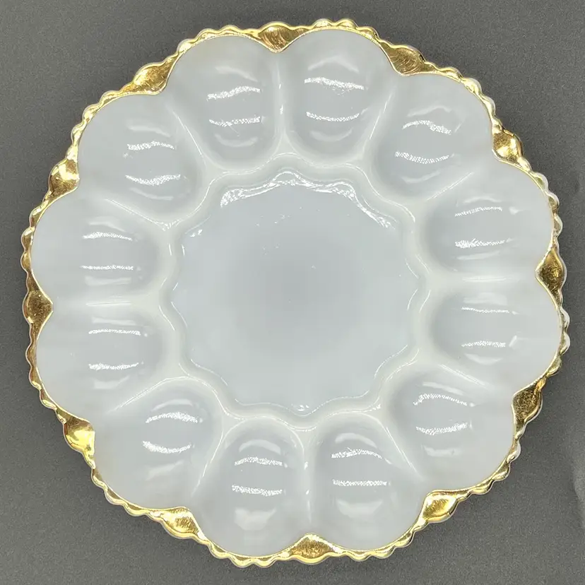 Vntg Anchor Hocking Fire King White Milk Glass Deviled Egg Oyster Dish Gold Trim