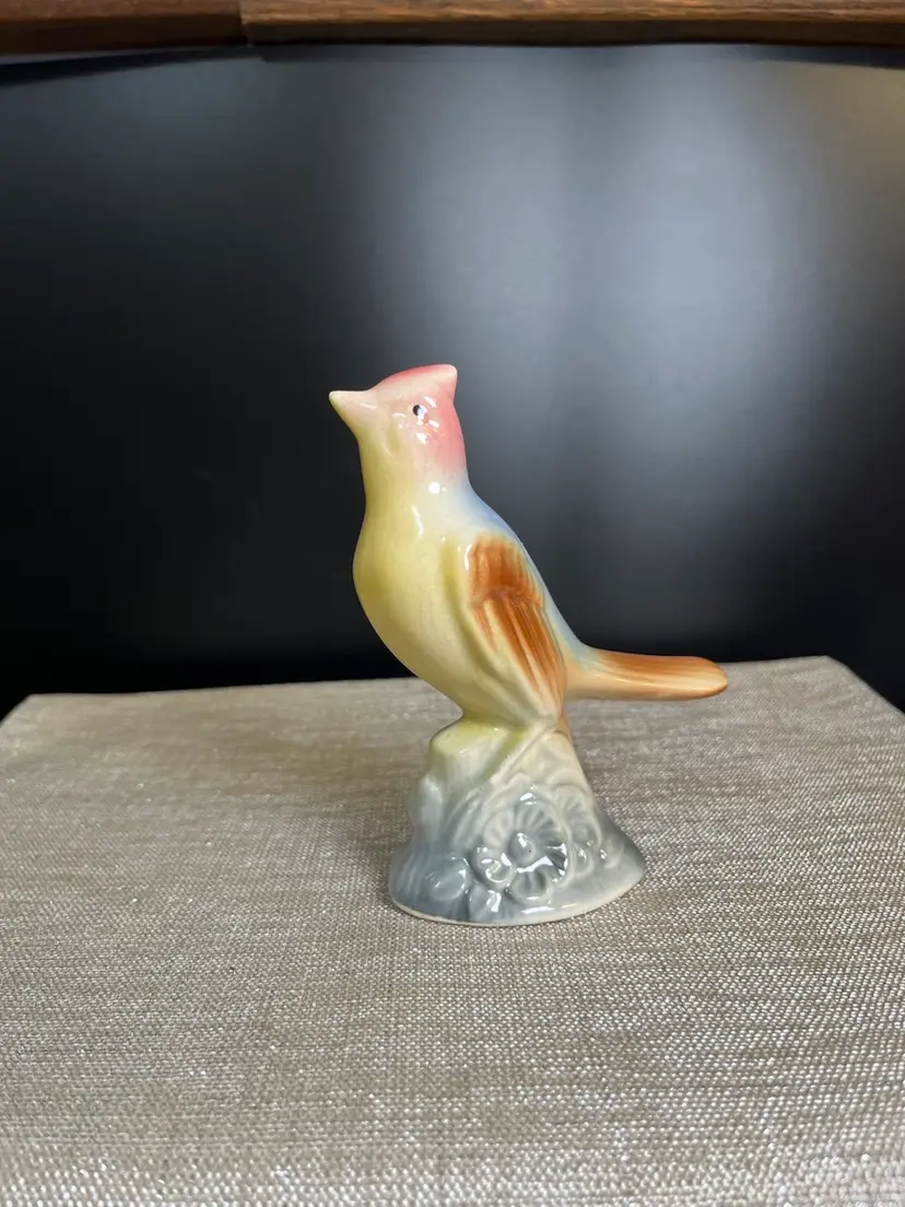 #01 Made in Japan. Vintage Ceramic Bird-Pastel Colors