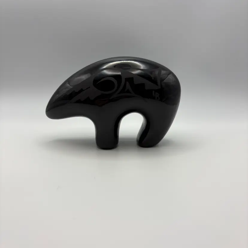 Navajo Black Bear Native American Pottery