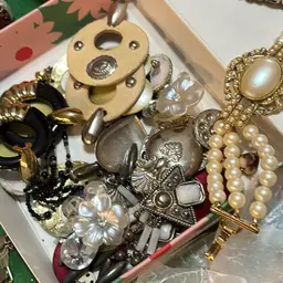 #03 - Jewelry $3 Start