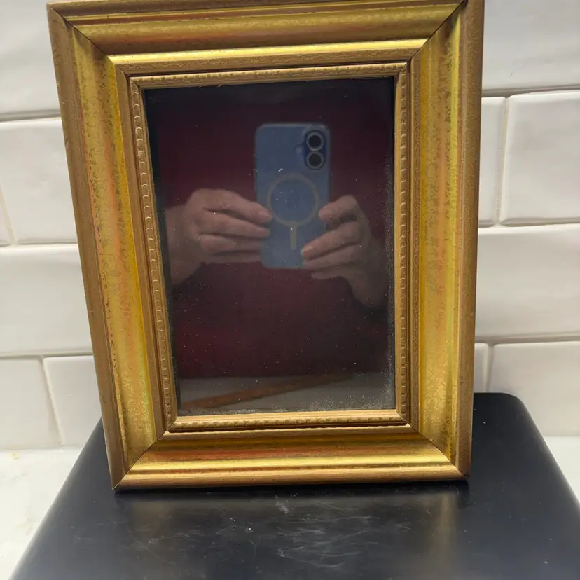 Vintage Gold Gilt 5x7 Picture Frame Ornate Beaded Edge Easel Back Tabletop VTG