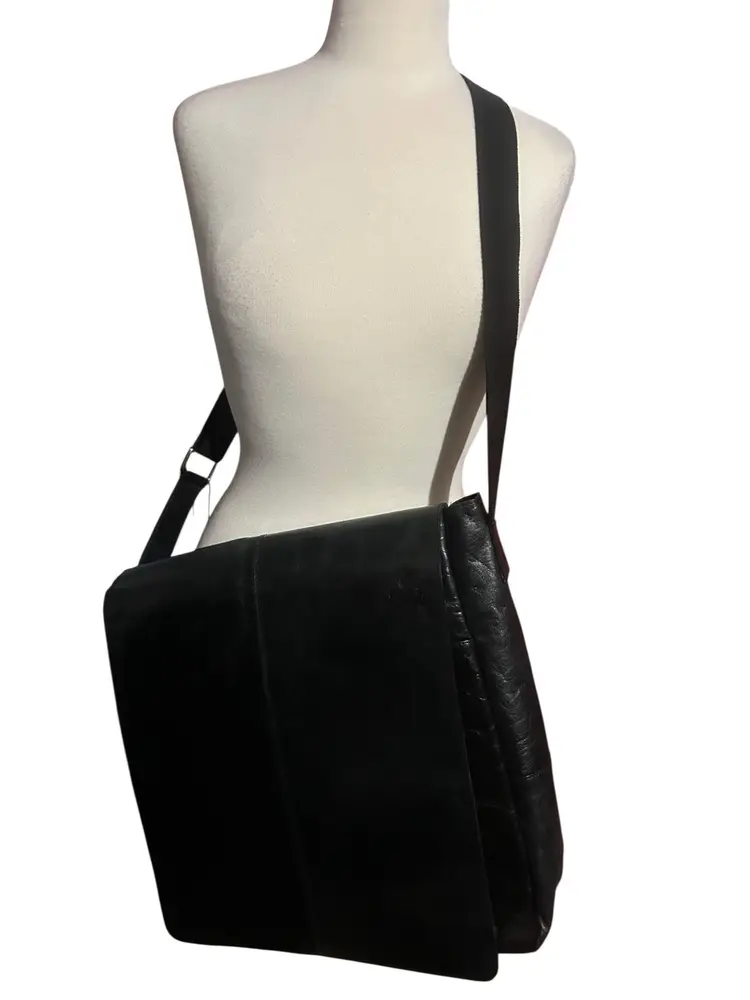 E Elton  Leather Black Messenger Bag Men’s Shoulder New-$250