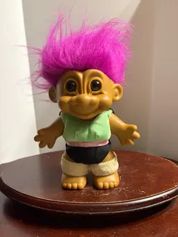 9” Russ Troll Exercise Queen In Green