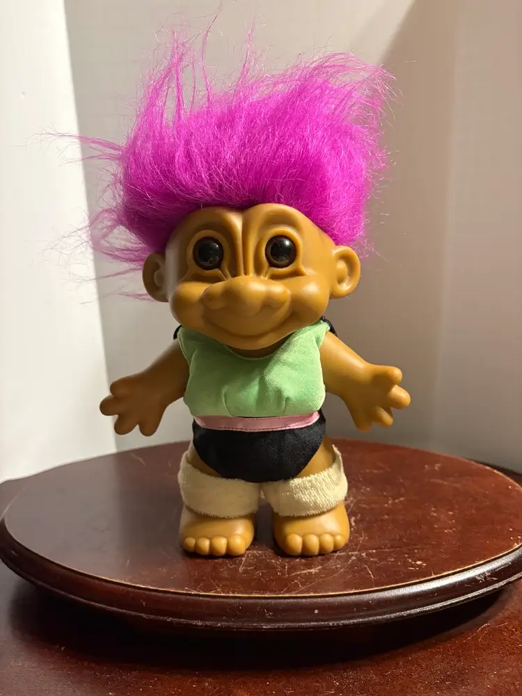 9” Russ Troll Exercise Queen In Green