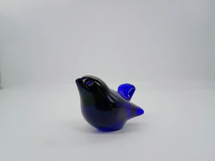 Crystal Au Plomb Cobalt Crystal Art Glass Song Bird Wren .made in Germany