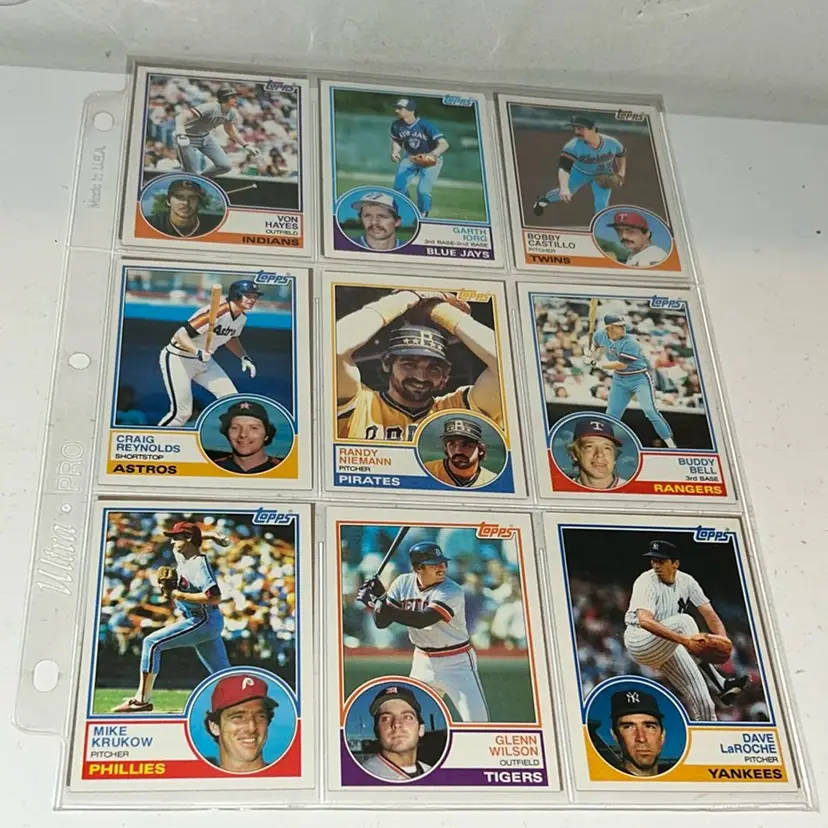 Lot of 18 baseball cards