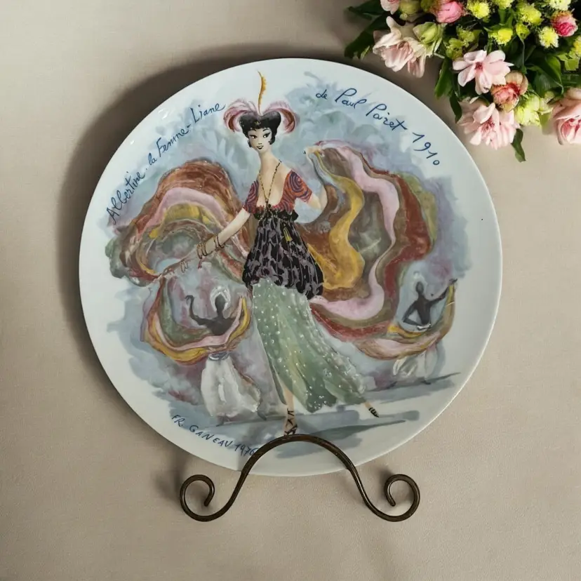 Limoges les Femmes Du Siecle Collector Plate, Women of the Century- 1910 Abbertine la Femme Liane.