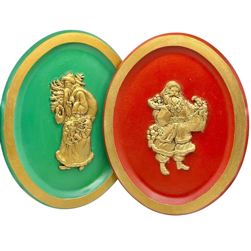 Red & Green Oval Santa Plaques 9”x6.5” Set of 2