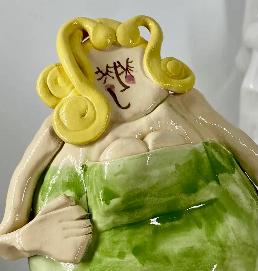 Clayton Dickson Kitsch WOMAN Figurine Whimsical HANDMADE Ceramic Trophy CANADA