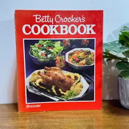 Vintage Betty Crocker's Cookbook 1986 5 Ring Binder w/ Tabs RingBound