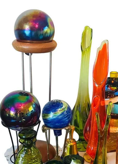 Glass Sale With Roger and Doris