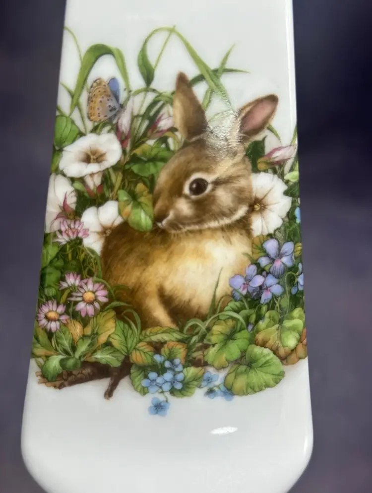 Vintage Liette International Florals Rabbit Bunny Pie Cake Server USA Rare