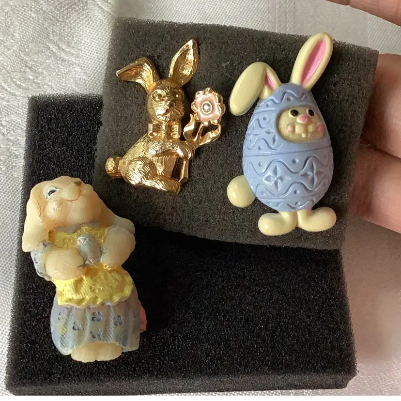 Vintage Lot 3 Bunny Brooches/pin