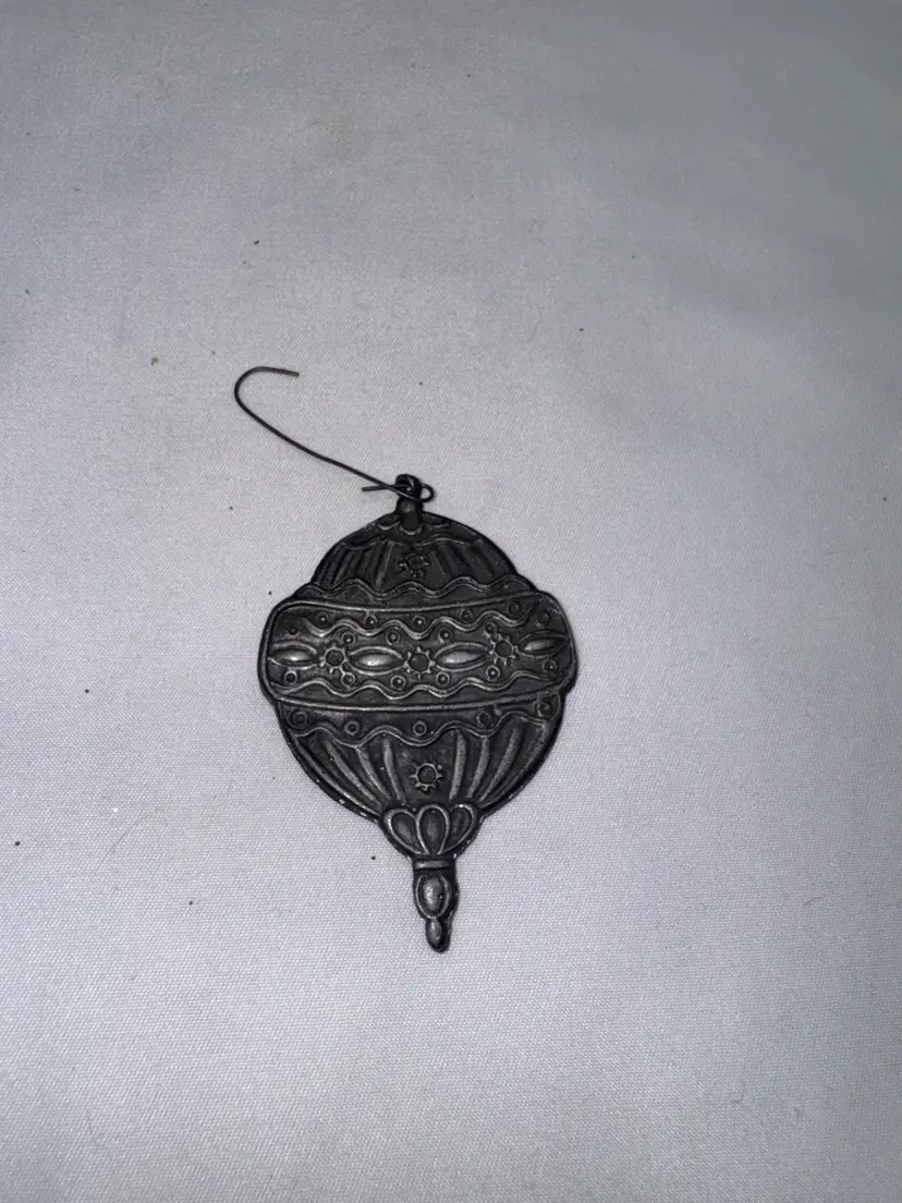 VTG Silver Plate/pewter Ornament