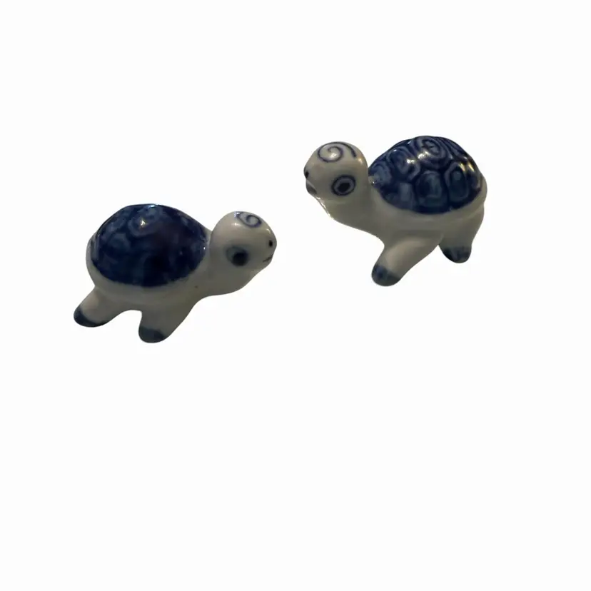 Ceramic Turtle Figurine Set: Blue & White Miniature Animal Statues