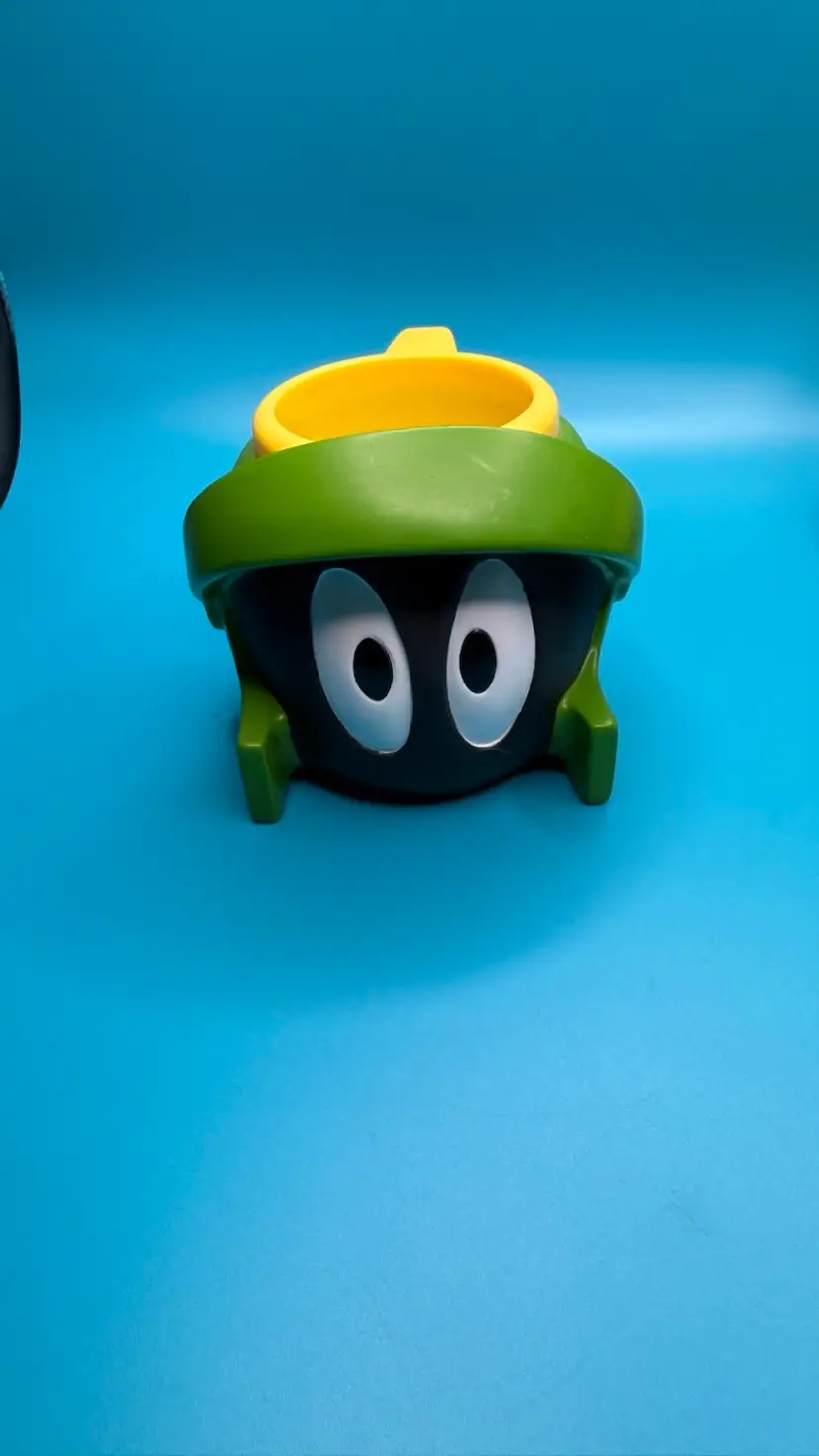 Marvin’s The Martian Head Looney Tunes Hard Plastic Coffee Tea Mug 1995 Applause