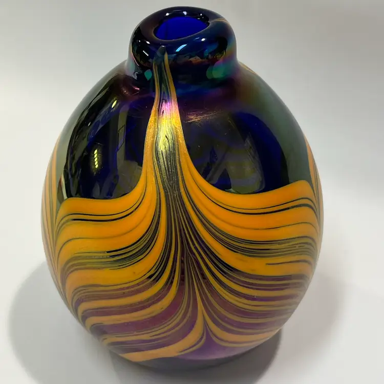 Signed -Hand Blown- Feathered- Art Glass Weed Pot- Vase- by W.E. Porter- 4”
