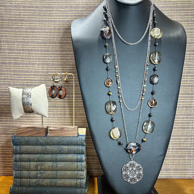 Coordinated Jewelry Set