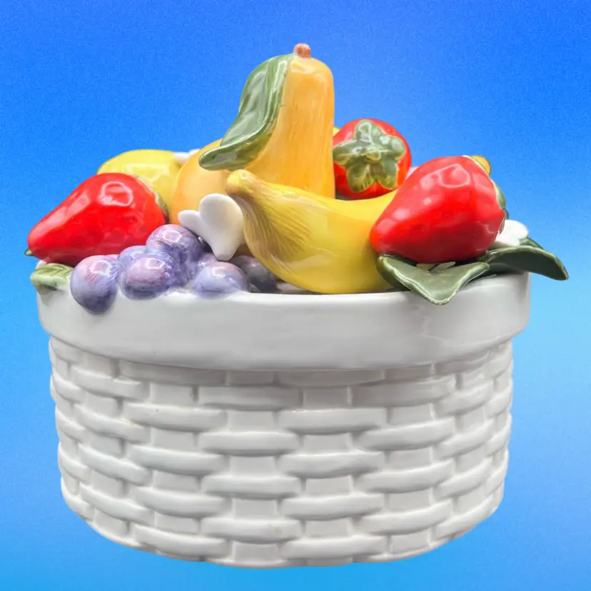 #124B Vintage 1987 Fritz And Floyd White Ceramic Basket Of Fruit Lidded Canister, Biscuit/Cookie Jar