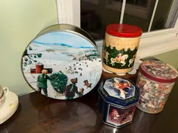 4pc Set VTG Christmmas  Santa Snow holiday Pattern metal Tins