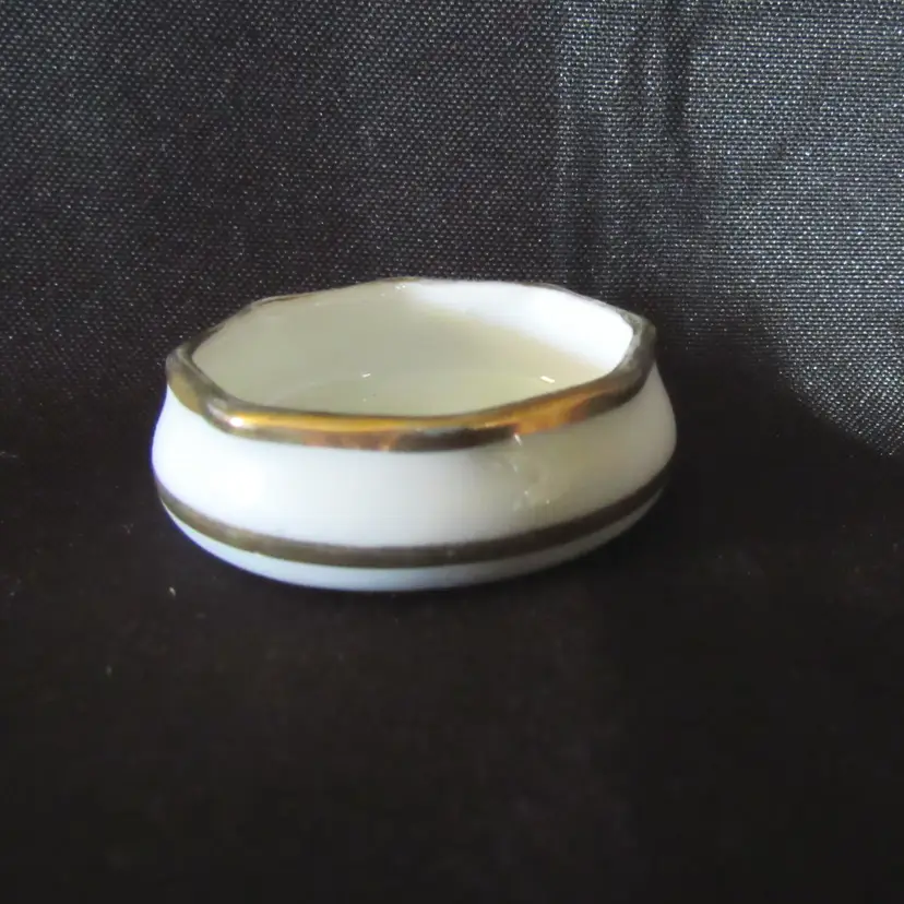 6) Small White Porcelain Open Salt Cellar w/Gold Ring and Trim