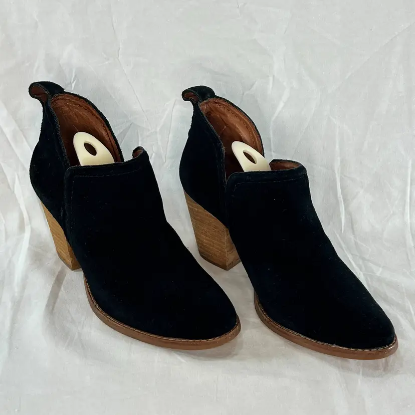 Chic Black Suede Ankle Booties with Block Heel Sz 7