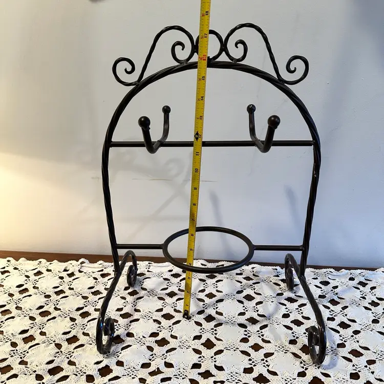 Scrolled Metal Buffet Server With CupHolder. Great for parties!