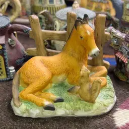 HOMCO ? Horse Figurine