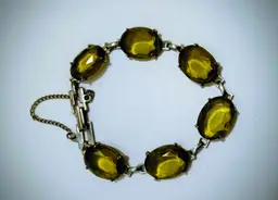 Czech Glass Bracelet w/Safety Chain