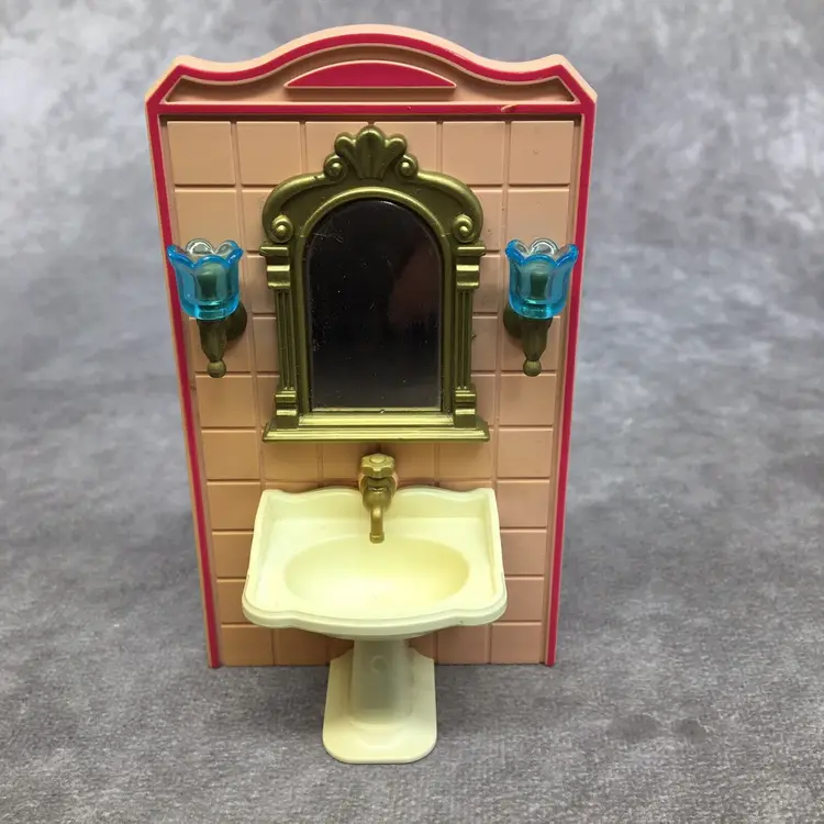 Playmobil Victorian Bathroom Sink- Some yellowing & a Broken Piece