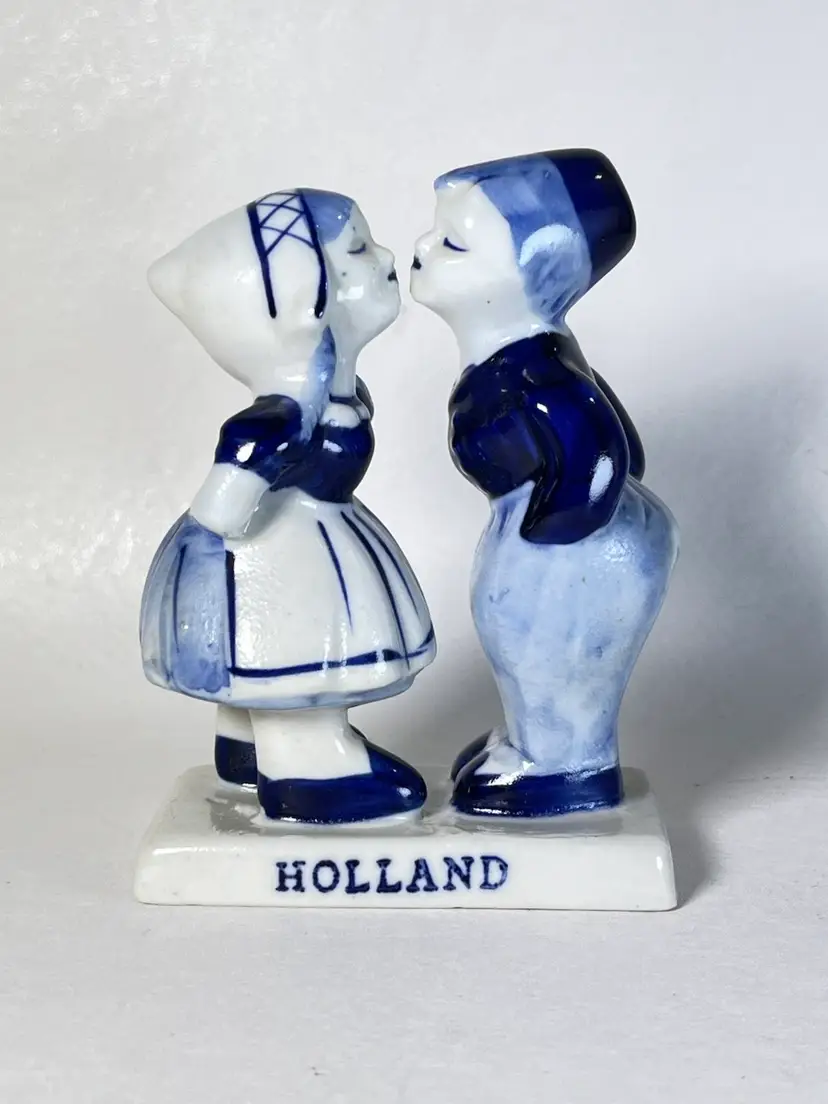 Vintage Ceramic Delft Blue Figurine Hand Painted Kissing Boy & Girl Adorable