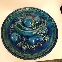 Inarco Mood Indigo Blue decorative plate. 3D. Made in Japan. No chips. 10 in diameter.