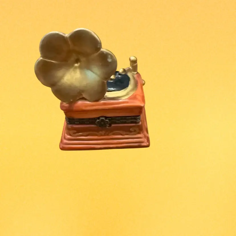 Trinket Box Phonograph