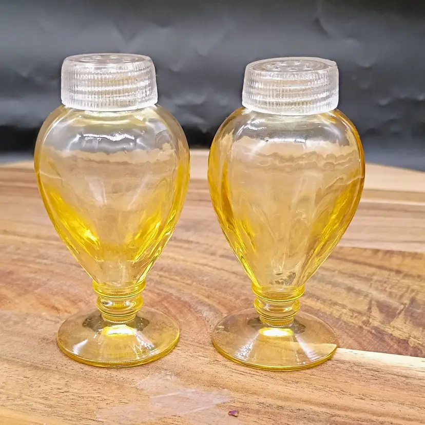 Vintage Fostoria Fairfax Blonde-Topaz Salt & Pepper Shakers-Original Glass Lids.