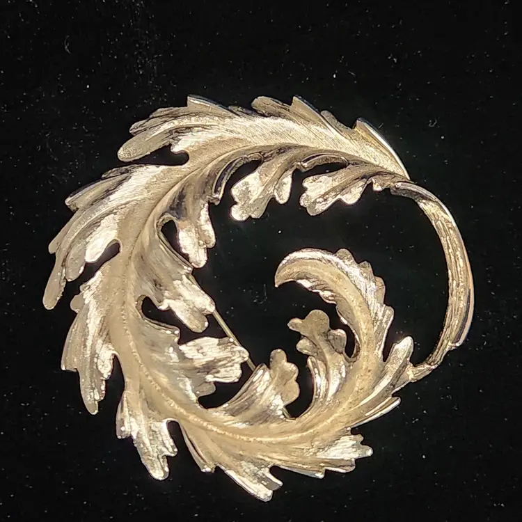 Large 3" Monet Curled Leaf Brooch Round Feather Pin in Silver Tone Marked Vintage Costume Jewelry + Gift Box