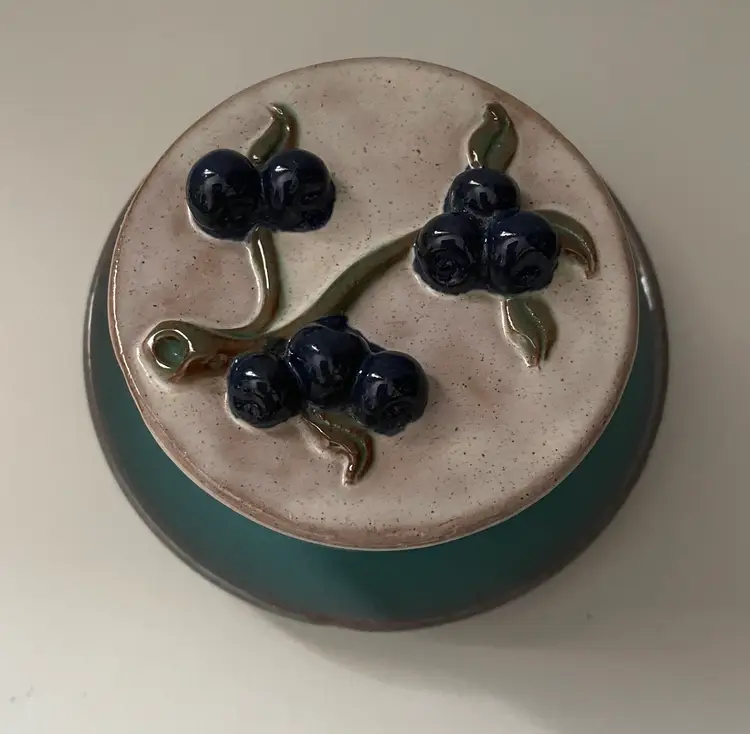 Vintage Blue Hill Rowantrees Sugar Bowl With Lid Blueberry Motiv And Saucer