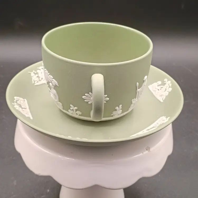 Vtg WEDGWOOD Jasperware Celadon Green Teacup & Saucer Set ENGLAND 1960s CLASSIC