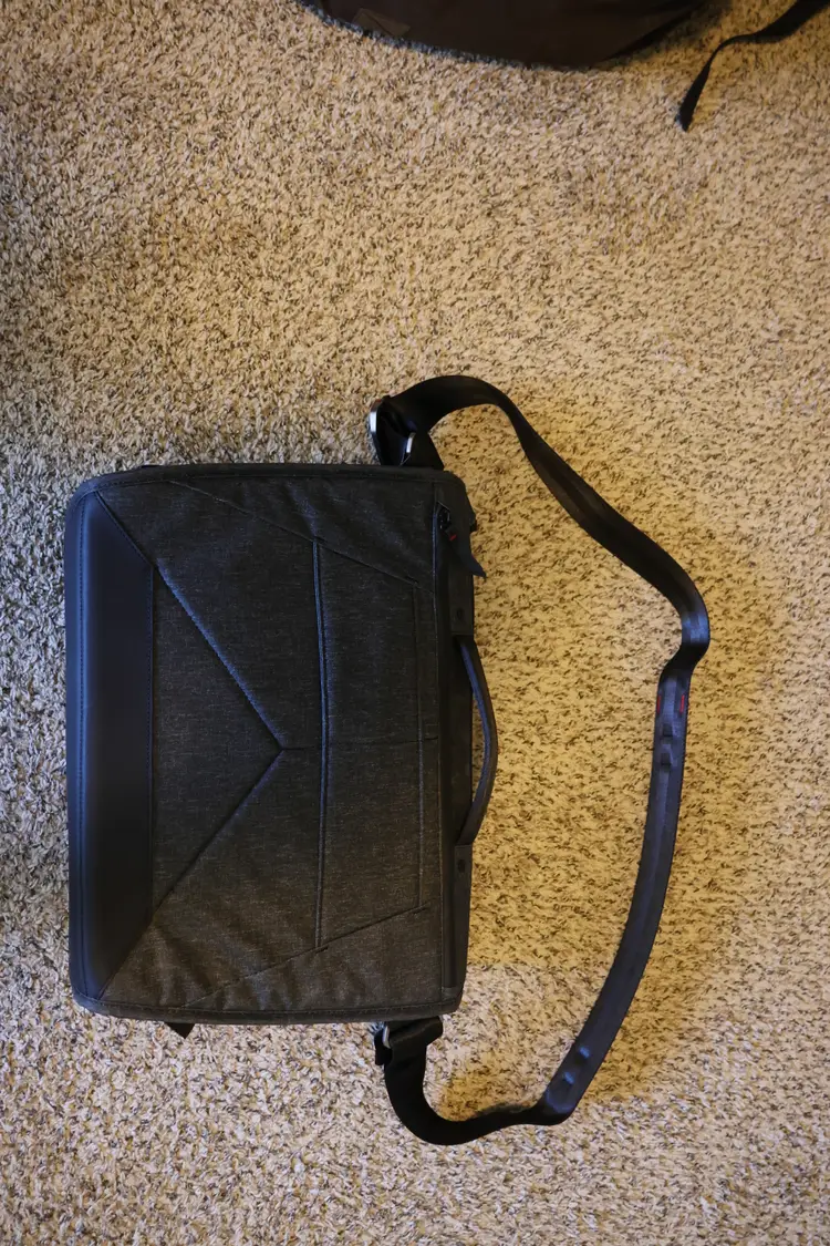 Peak Design Everyday Messenger V1