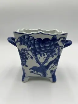 Large Footed Bird Planter 6”