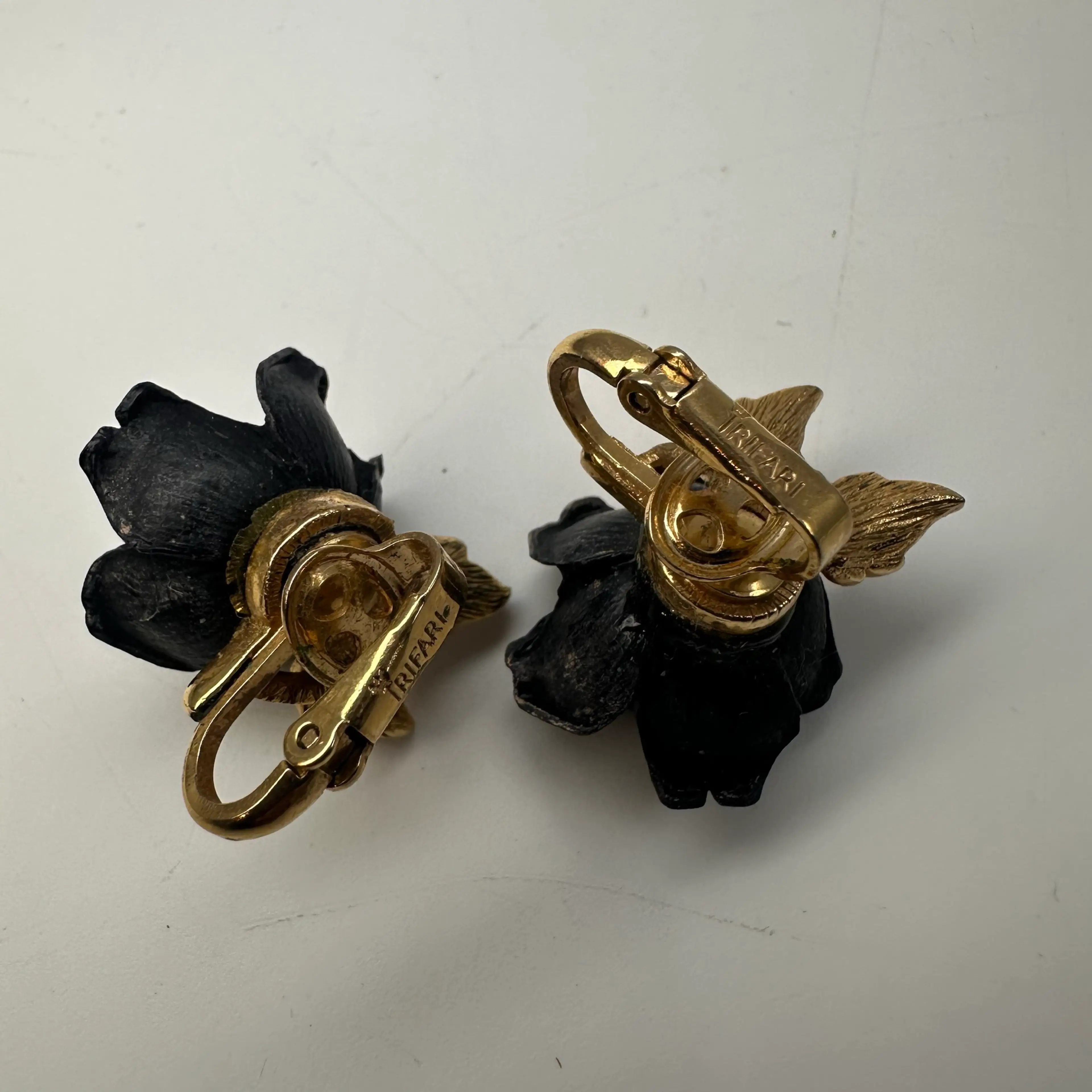 Image 2 of 2
