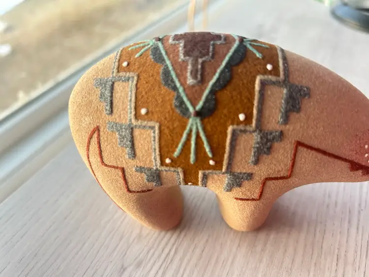 Vintage Native American Navajo Sand Painting Guardian Bear. Measures 6x9