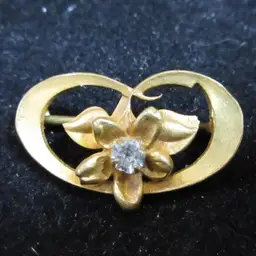 Antique Gold Plated Brass Heart and Flower Brooch Pin with Crystal Rhinestone - 1 Inch Wide