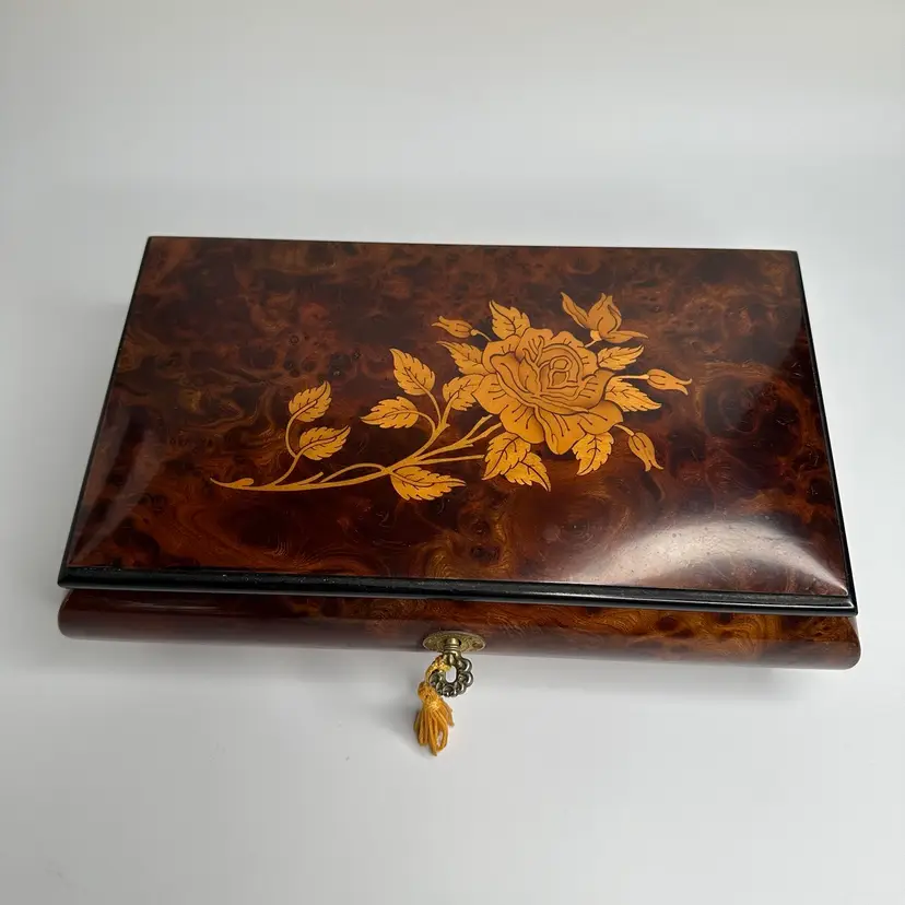 Reuge Music Jewelry Box With Key -Made In Italy