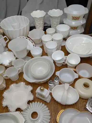 Milk Glass Monday 